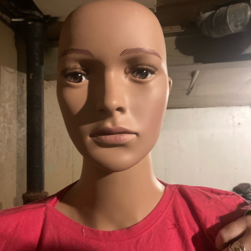Mannequin female